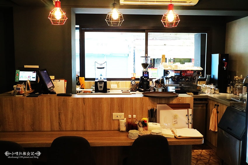 IMG_0692.jpg IMG_0692.jpg