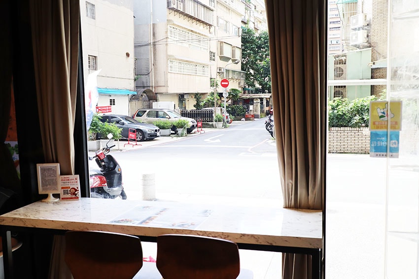 IMG_0571.jpg IMG_0571.jpg