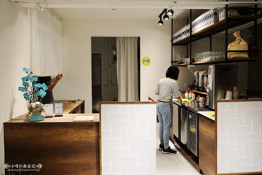 IMG_0893.jpg IMG_0893.jpg