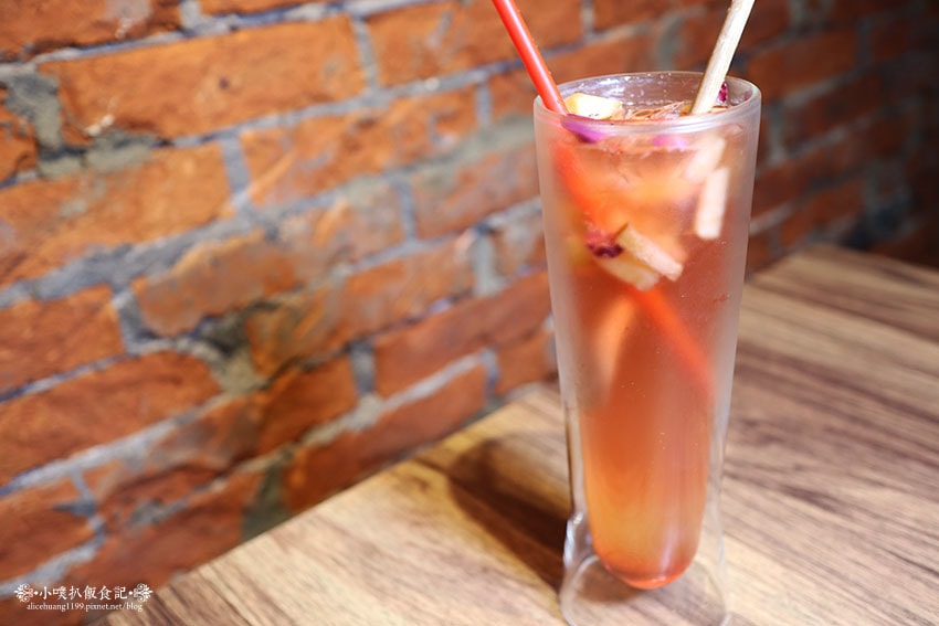 IMG_1044.jpg IMG_1044.jpg