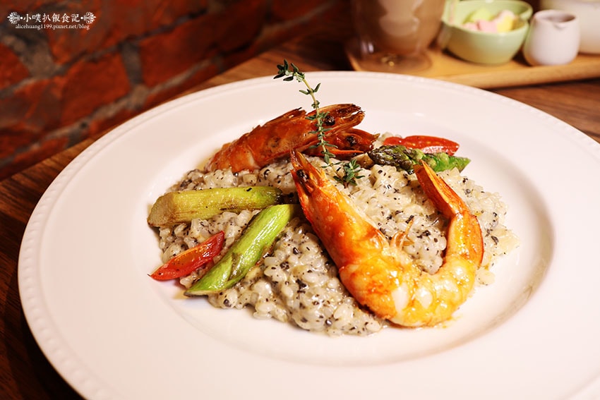 IMG_1052.jpg IMG_1052.jpg