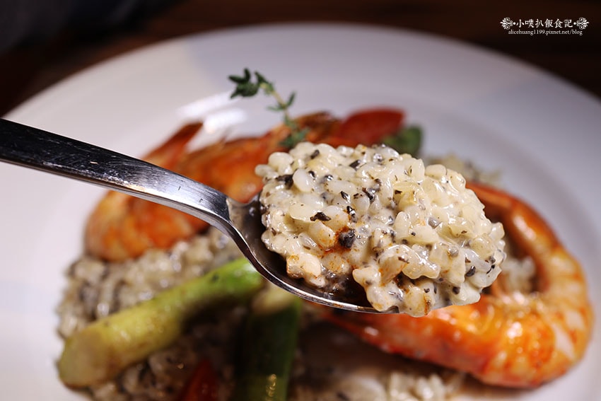 IMG_1074.jpg IMG_1074.jpg