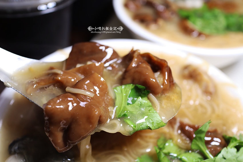 IMG_1584.jpg IMG_1584.jpg