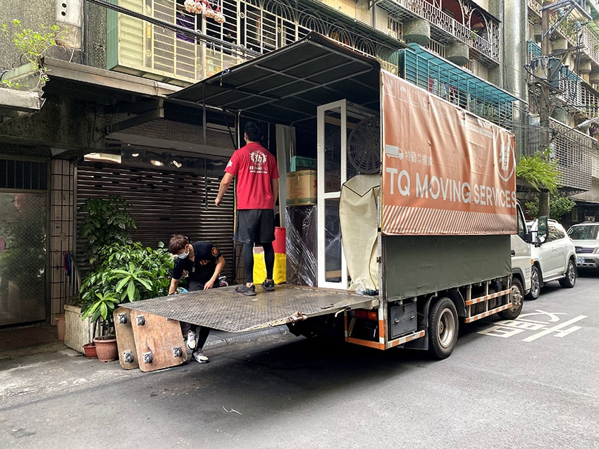 IMG_0051.jpg IMG_0051.jpg