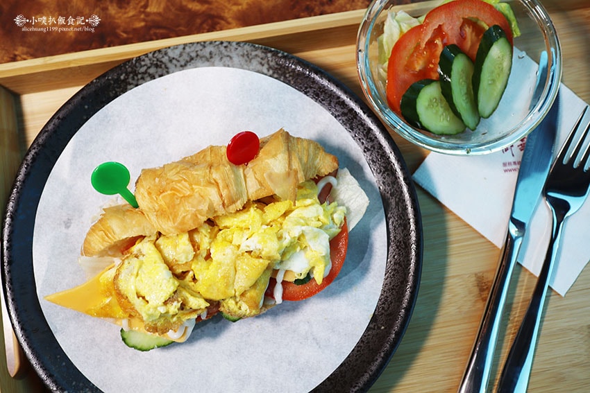 IMG_1220.jpg IMG_1220.jpg