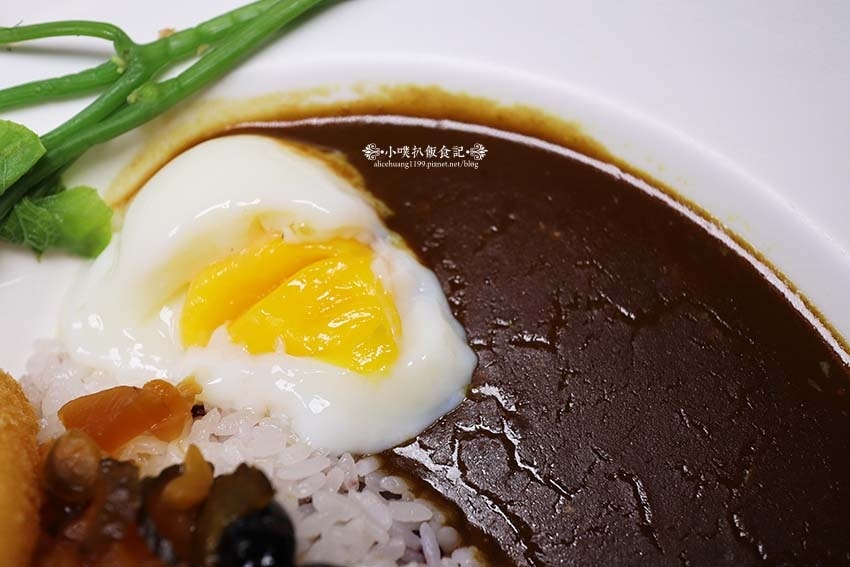 【汐止咖哩】『黑ㄟ咖哩屋』近汐止火車站/汐止人氣美食/日本屋 【汐止咖哩】『黑ㄟ咖哩屋』近汐止火車站/汐止人氣美食/日本屋