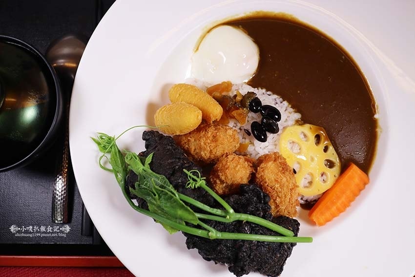 【汐止咖哩】『黑ㄟ咖哩屋』近汐止火車站/汐止人氣美食/日本屋 【汐止咖哩】『黑ㄟ咖哩屋』近汐止火車站/汐止人氣美食/日本屋