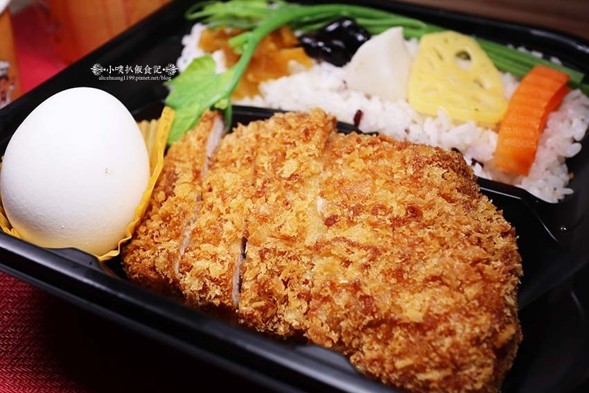 【汐止咖哩】『黑ㄟ咖哩屋』近汐止火車站/汐止人氣美食/日本屋 【汐止咖哩】『黑ㄟ咖哩屋』近汐止火車站/汐止人氣美食/日本屋