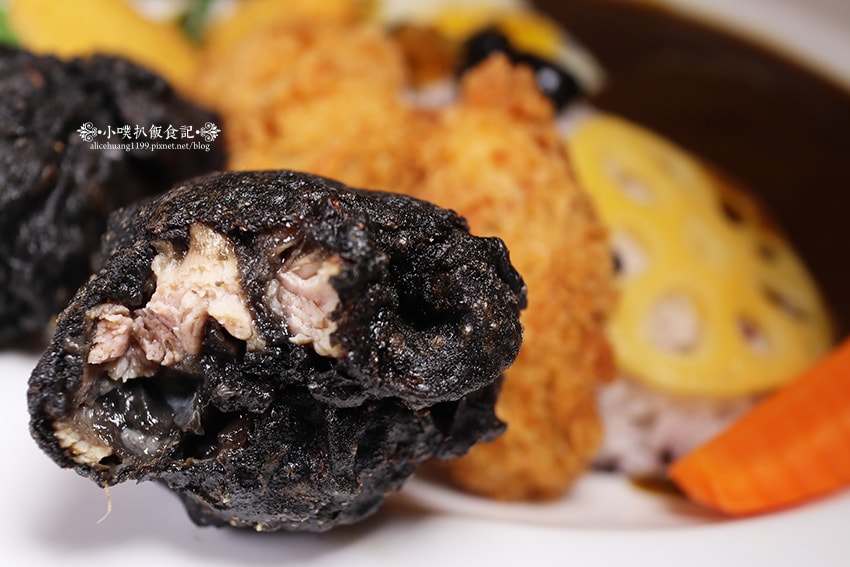 【汐止咖哩】『黑ㄟ咖哩屋』近汐止火車站/汐止人氣美食/日本屋 【汐止咖哩】『黑ㄟ咖哩屋』近汐止火車站/汐止人氣美食/日本屋