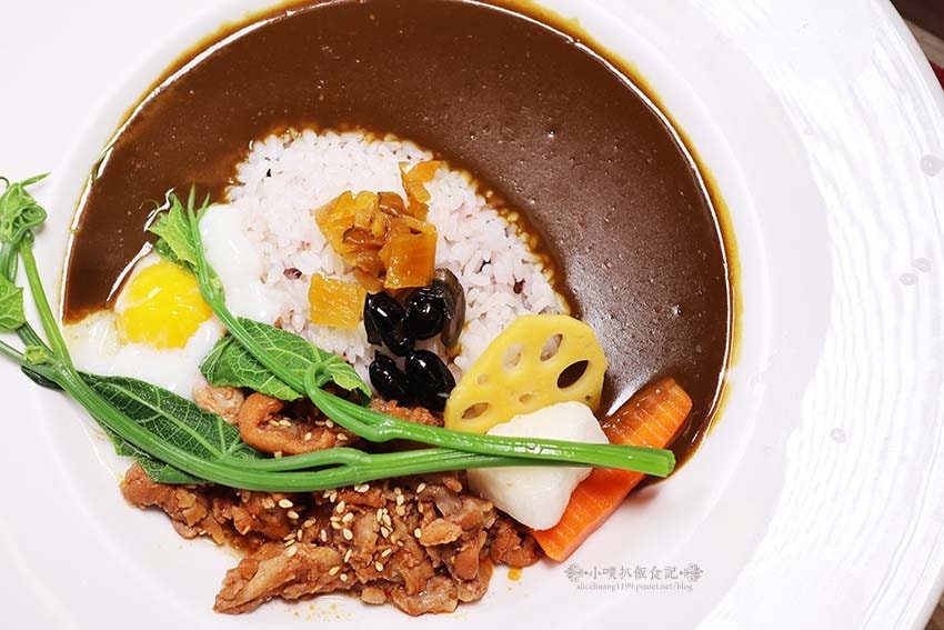 【汐止咖哩】『黑ㄟ咖哩屋』近汐止火車站/汐止人氣美食/日本屋 【汐止咖哩】『黑ㄟ咖哩屋』近汐止火車站/汐止人氣美食/日本屋