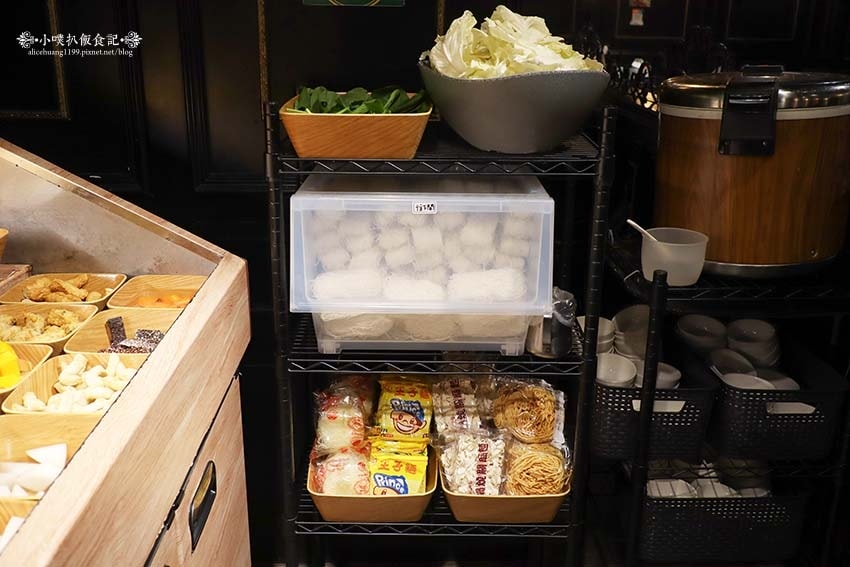 【新莊火鍋推薦】『狂一鍋 新莊復興店』近新莊站/一位難求的台 【新莊火鍋推薦】『狂一鍋 新莊復興店』近新莊站/一位難求的台