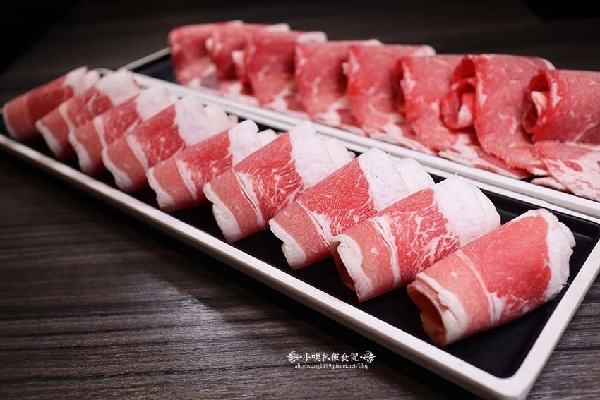 【新莊火鍋推薦】『狂一鍋 新莊復興店』近新莊站/一位難求的台 【新莊火鍋推薦】『狂一鍋 新莊復興店』近新莊站/一位難求的台