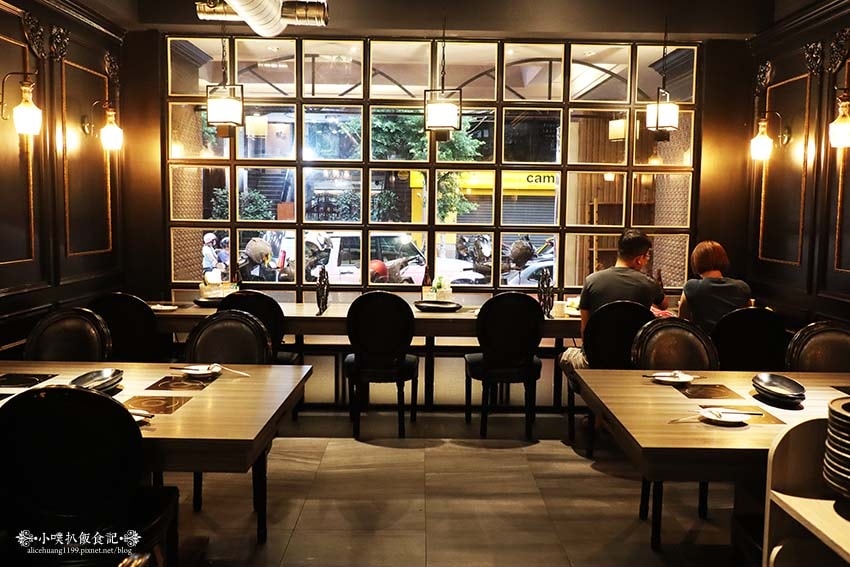 【新莊火鍋推薦】『狂一鍋 新莊復興店』近新莊站/一位難求的台 【新莊火鍋推薦】『狂一鍋 新莊復興店』近新莊站/一位難求的台