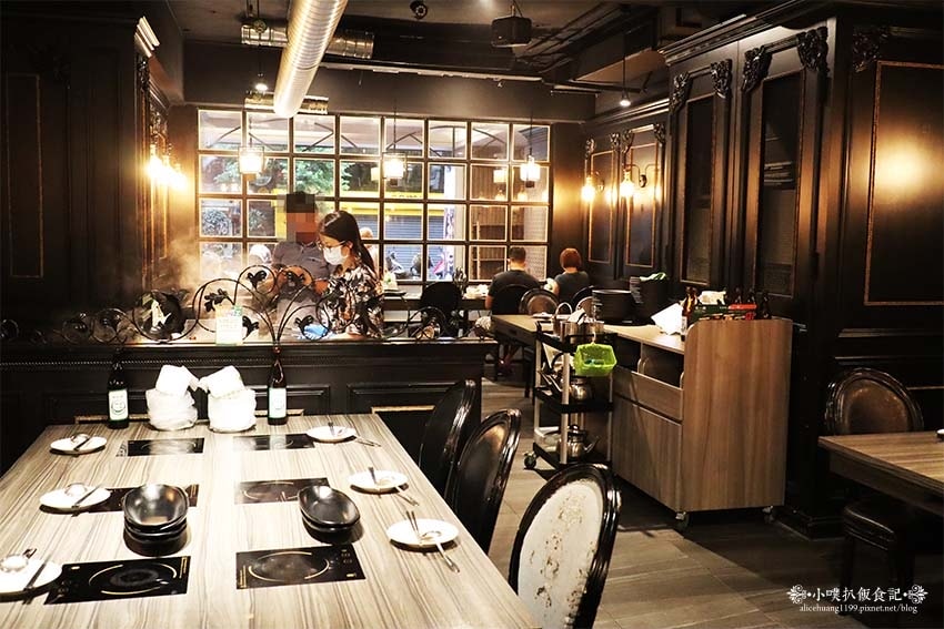 【新莊火鍋推薦】『狂一鍋 新莊復興店』近新莊站/一位難求的台 【新莊火鍋推薦】『狂一鍋 新莊復興店』近新莊站/一位難求的台