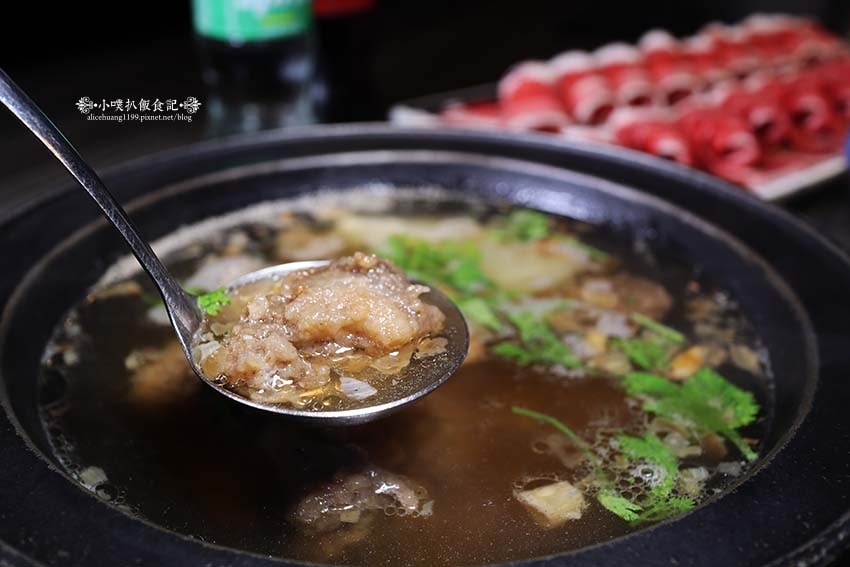 【新莊火鍋推薦】『狂一鍋 新莊復興店』近新莊站/一位難求的台 【新莊火鍋推薦】『狂一鍋 新莊復興店』近新莊站/一位難求的台