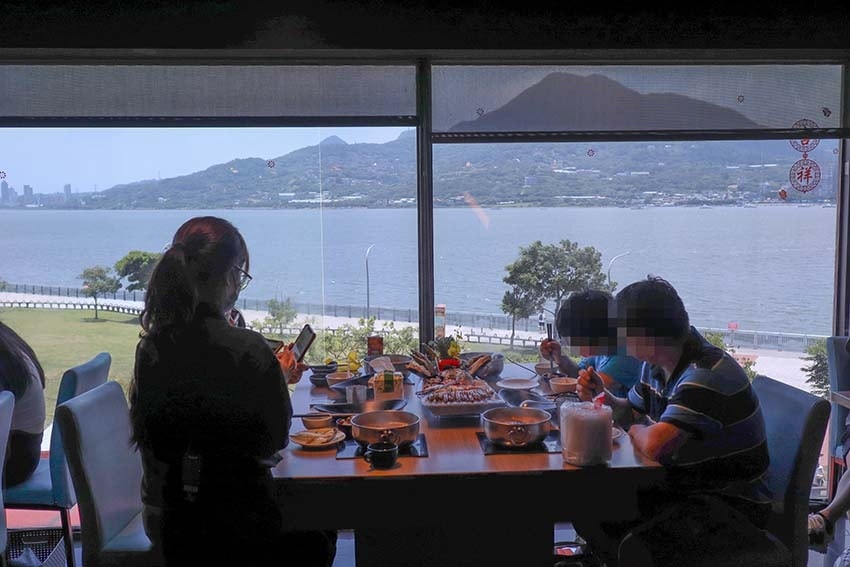 【淡水火鍋推薦】『肉多多火鍋淡水中正店』近淡水站/網路溫度計 【淡水火鍋推薦】『肉多多火鍋淡水中正店』近淡水站/網路溫度計