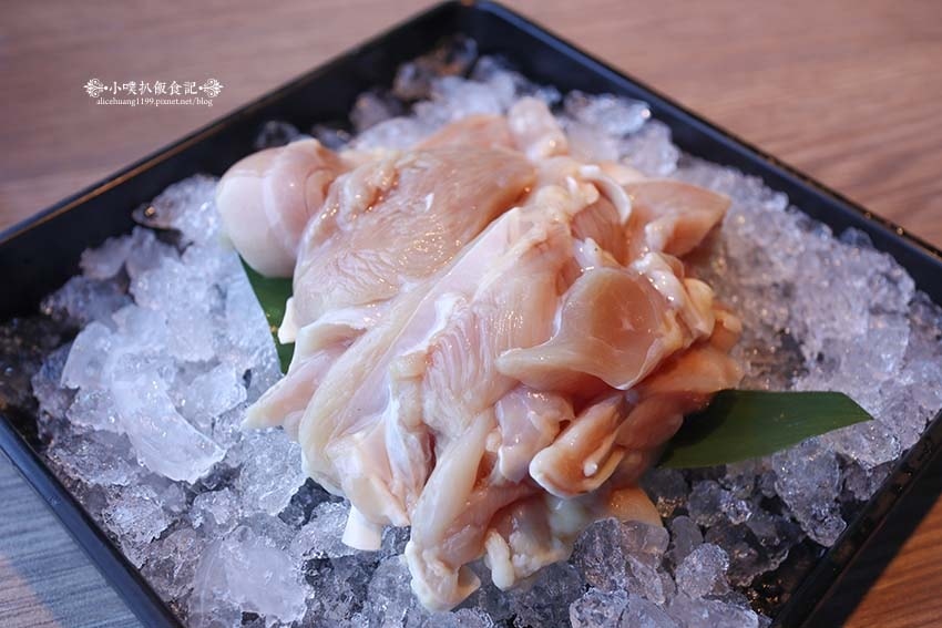 【淡水火鍋推薦】『肉多多火鍋淡水中正店』近淡水站/網路溫度計 【淡水火鍋推薦】『肉多多火鍋淡水中正店』近淡水站/網路溫度計