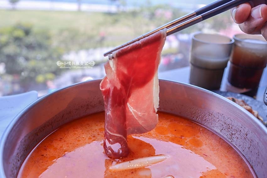 【淡水火鍋推薦】『肉多多火鍋淡水中正店』近淡水站/網路溫度計 【淡水火鍋推薦】『肉多多火鍋淡水中正店』近淡水站/網路溫度計