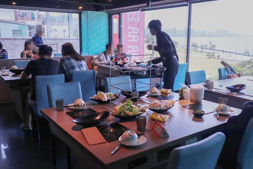 【淡水火鍋推薦】『肉多多火鍋淡水中正店』近淡水站/網路溫度計 【淡水火鍋推薦】『肉多多火鍋淡水中正店』近淡水站/網路溫度計