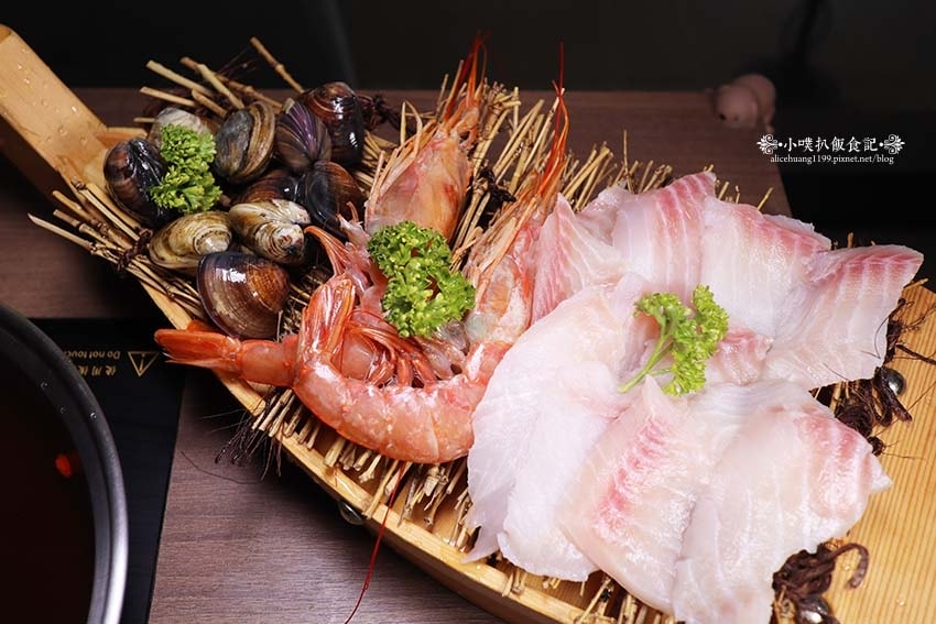 【中和火鍋推薦】『初殿鍋物』近景安站/平價、CP值高/火鍋料 【中和火鍋推薦】『初殿鍋物』近景安站/平價、CP值高/火鍋料