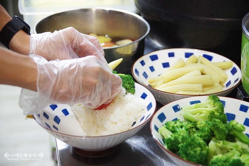 【永和美食】『咖哩胖胖 四號公園店』近永安市場站、四號公園/ 【永和美食】『咖哩胖胖 四號公園店』近永安市場站、四號公園/