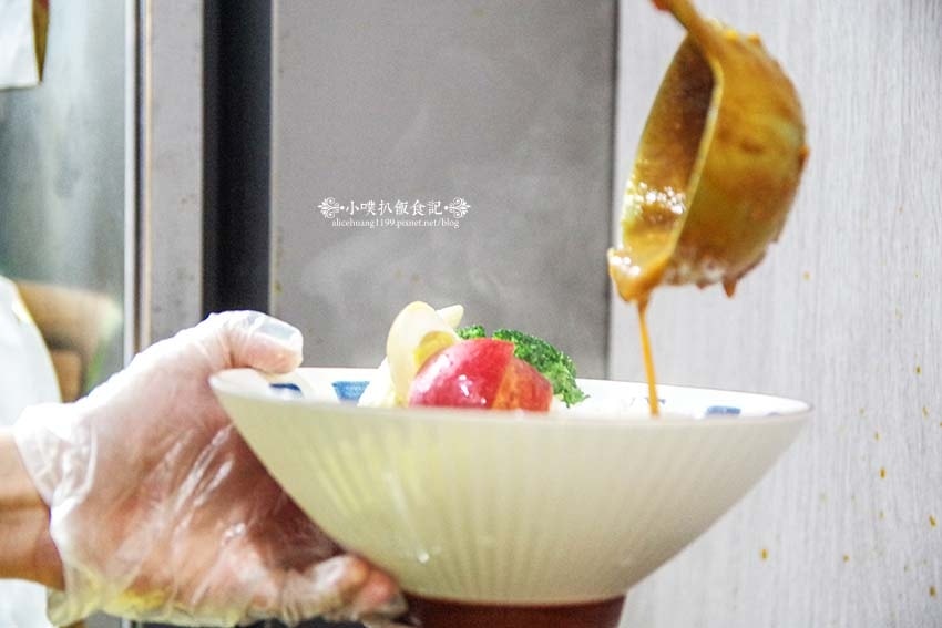 【永和美食】『咖哩胖胖 四號公園店』近永安市場站、四號公園/ 【永和美食】『咖哩胖胖 四號公園店』近永安市場站、四號公園/