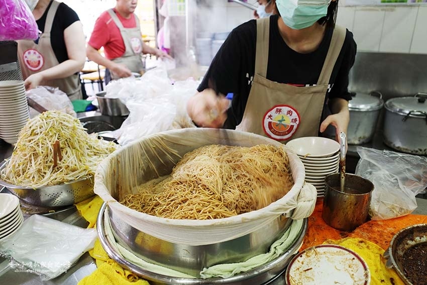 【中和美食】『大胖肉焿 光華總店』中永和在地小吃/超人氣排隊 【中和美食】『大胖肉焿 光華總店』中永和在地小吃/超人氣排隊