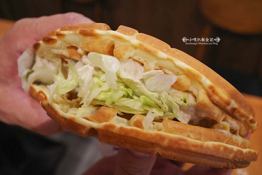 【中和美食】『小木屋鬆餅 中和南山店』平價、高CP值點心/銅 【中和美食】『小木屋鬆餅 中和南山店』平價、高CP值點心/銅