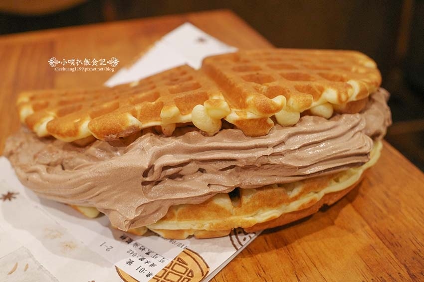 【中和美食】『小木屋鬆餅 中和南山店』平價、高CP值點心/銅 【中和美食】『小木屋鬆餅 中和南山店』平價、高CP值點心/銅