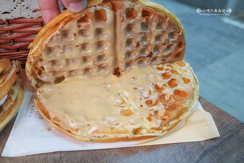 【中和美食】『小木屋鬆餅 中和南山店』平價、高CP值點心/銅 【中和美食】『小木屋鬆餅 中和南山店』平價、高CP值點心/銅