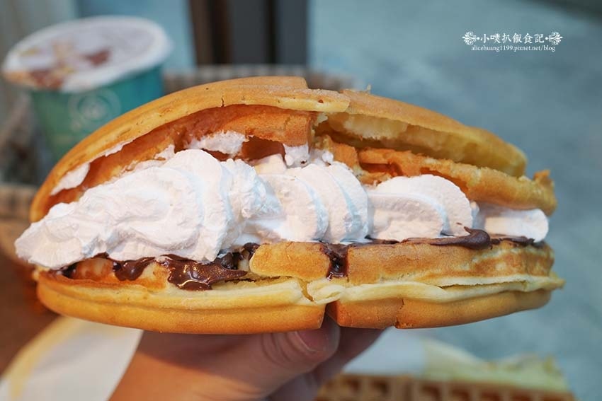 【中和美食】『小木屋鬆餅 中和南山店』平價、高CP值點心/銅 【中和美食】『小木屋鬆餅 中和南山店』平價、高CP值點心/銅