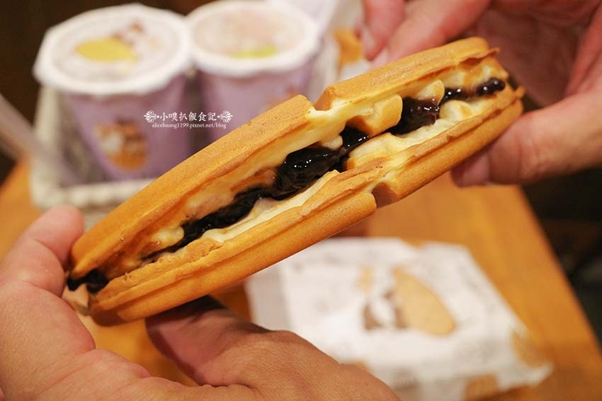 【中和美食】『小木屋鬆餅 中和南山店』平價、高CP值點心/銅 【中和美食】『小木屋鬆餅 中和南山店』平價、高CP值點心/銅