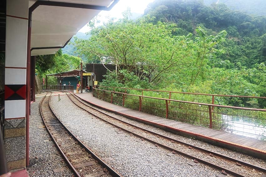 【2023烏來景點一日遊】烏來景點推薦/烏來老街美食/搭乘烏