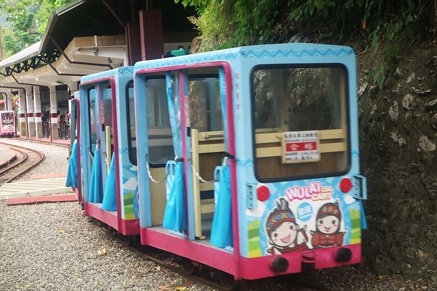 【2023烏來景點一日遊】烏來景點推薦/烏來老街美食/搭乘烏