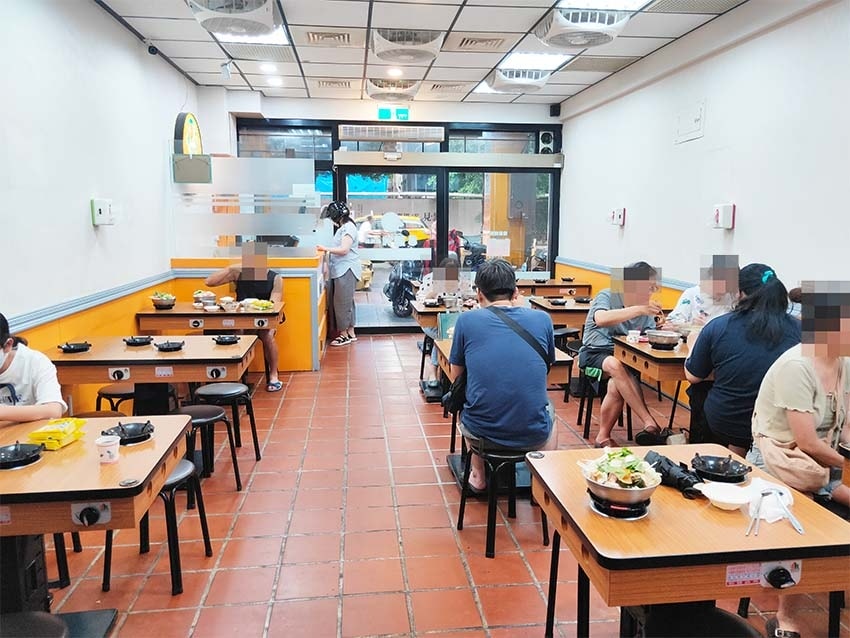 【永和美食】『8鍋永貞店』近永安市場站/平價、CP值超高/超 【永和美食】『8鍋永貞店』近永安市場站/平價、CP值超高/超