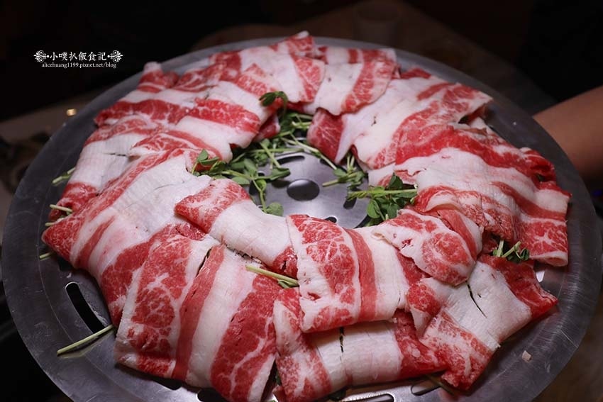 【新莊美食餐廳】『濤濤海鮮蒸氣鍋』近新莊副都心站/新鮮海陸大 【新莊美食餐廳】『濤濤海鮮蒸氣鍋』近新莊副都心站/新鮮海陸大