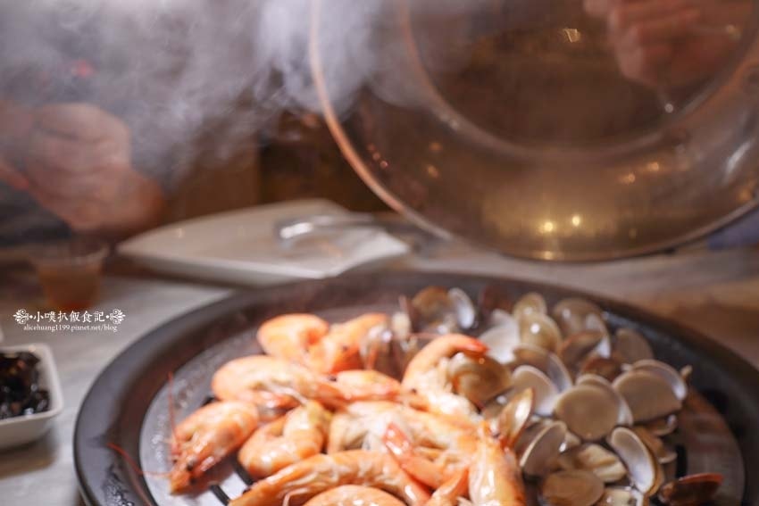 【新莊美食餐廳】『濤濤海鮮蒸氣鍋』近新莊副都心站/新鮮海陸大 【新莊美食餐廳】『濤濤海鮮蒸氣鍋』近新莊副都心站/新鮮海陸大