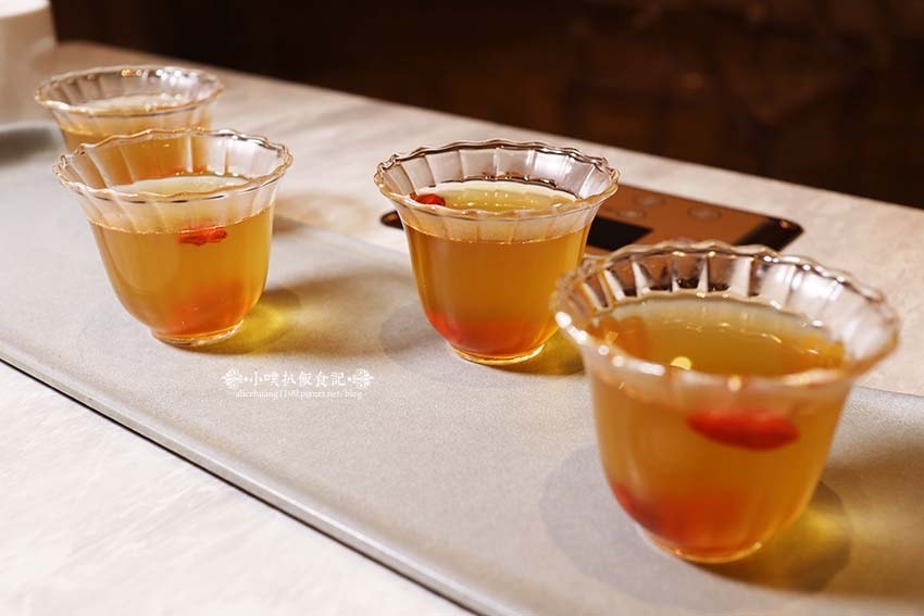 【新莊美食餐廳】『濤濤海鮮蒸氣鍋』近新莊副都心站/新鮮海陸大 【新莊美食餐廳】『濤濤海鮮蒸氣鍋』近新莊副都心站/新鮮海陸大