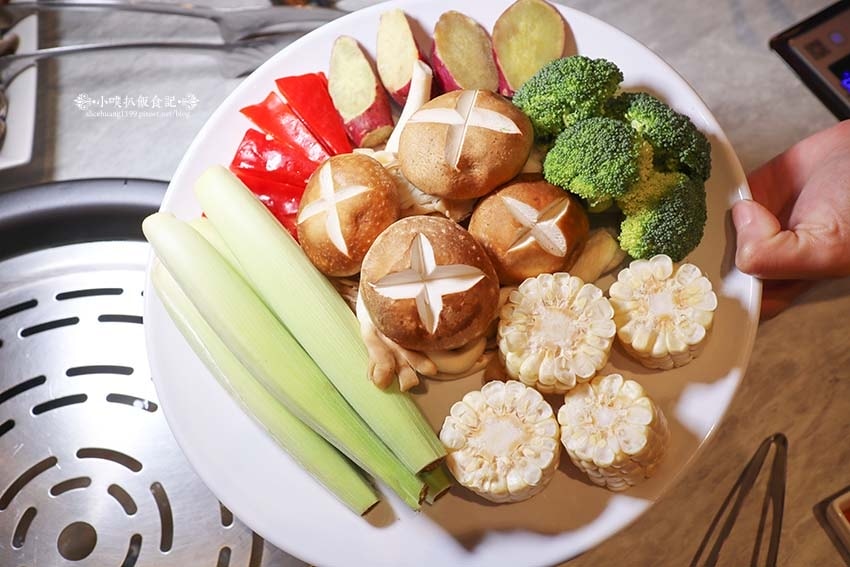 【新莊美食餐廳】『濤濤海鮮蒸氣鍋』近新莊副都心站/新鮮海陸大 【新莊美食餐廳】『濤濤海鮮蒸氣鍋』近新莊副都心站/新鮮海陸大