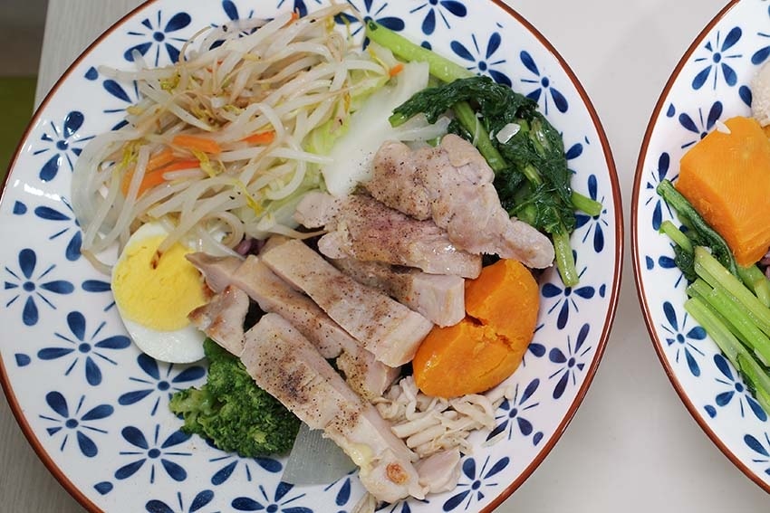 清檸雞腿排.jpg 清檸雞腿排.jpg