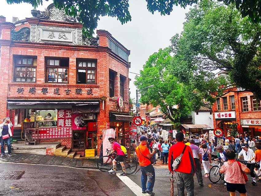 【深坑老街一日遊】深坑美食必吃推薦/碳烤臭豆腐、紅燒豆腐、豆 【深坑老街一日遊】深坑美食必吃推薦/碳烤臭豆腐、紅燒豆腐、豆