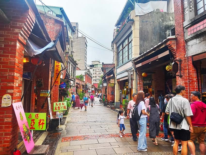 【深坑老街一日遊】深坑美食必吃推薦/碳烤臭豆腐、紅燒豆腐、豆 【深坑老街一日遊】深坑美食必吃推薦/碳烤臭豆腐、紅燒豆腐、豆
