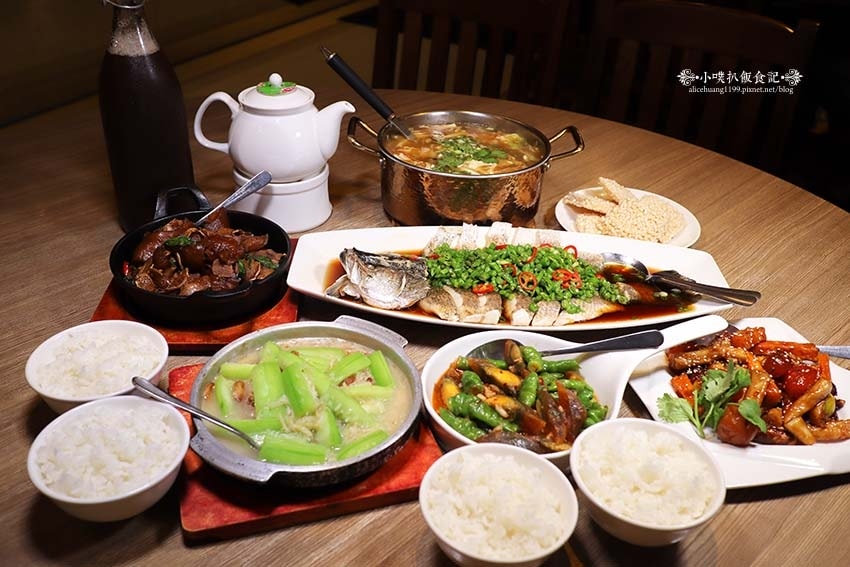 【台北聚會餐廳推薦】『欣葉小聚 環球中和店』台北米其林必比登 【台北聚會餐廳推薦】『欣葉小聚 環球中和店』台北米其林必比登