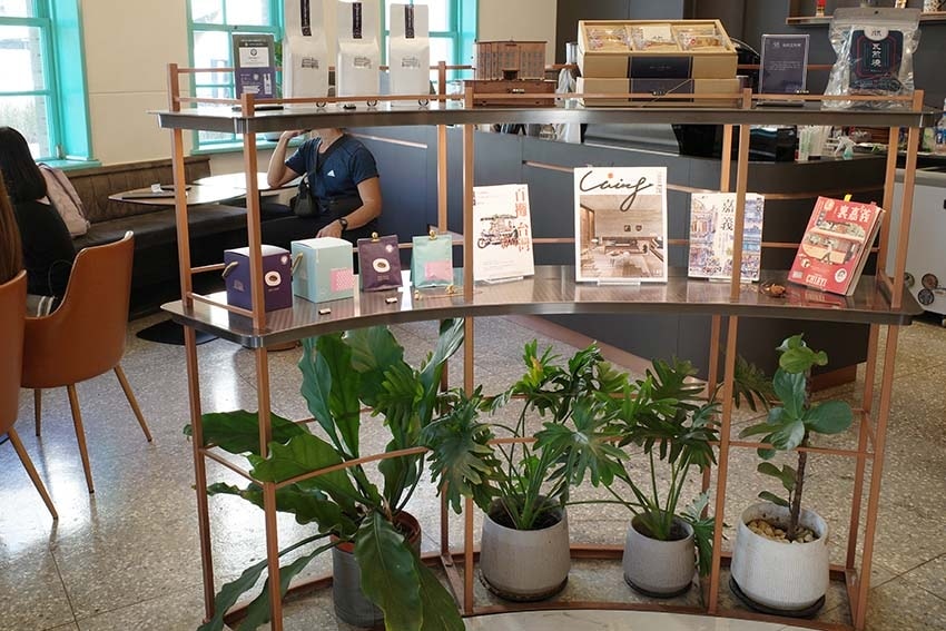 【嘉義咖啡廳】『昭和J11咖啡館』質感美術館咖啡館/環境復古 【嘉義咖啡廳】『昭和J11咖啡館』質感美術館咖啡館/環境復古