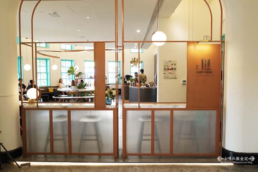 【嘉義咖啡廳】『昭和J11咖啡館』質感美術館咖啡館/環境復古 【嘉義咖啡廳】『昭和J11咖啡館』質感美術館咖啡館/環境復古