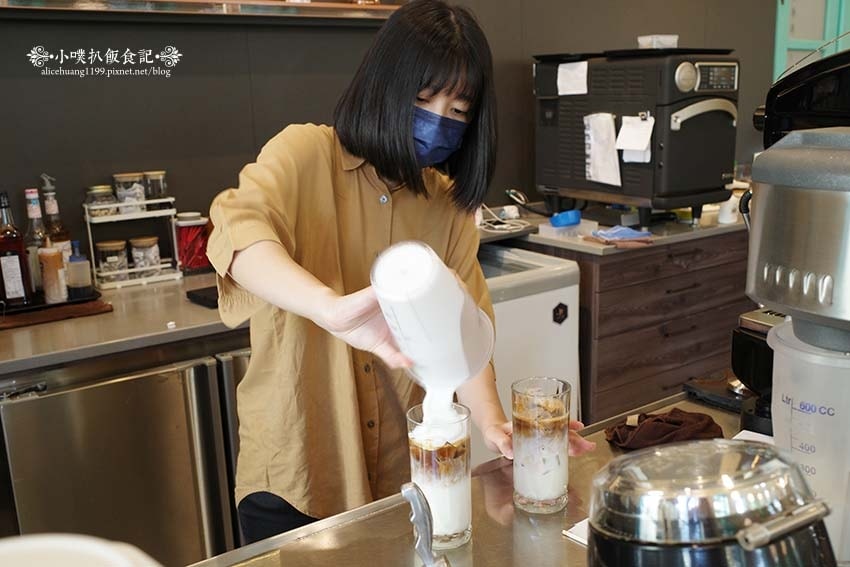 【嘉義咖啡廳】『昭和J11咖啡館』質感美術館咖啡館/環境復古 【嘉義咖啡廳】『昭和J11咖啡館』質感美術館咖啡館/環境復古