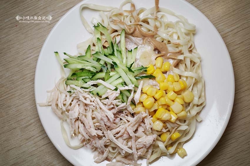 【嘉義美食】『諸羅山社涼麵店』嘉義的涼麵,就是要加美乃滋/嘉 【嘉義美食】『諸羅山社涼麵店』嘉義的涼麵,就是要加美乃滋/嘉