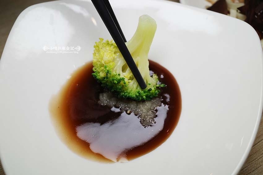 【嘉義美食】『諸羅山社涼麵店』嘉義的涼麵,就是要加美乃滋/嘉 【嘉義美食】『諸羅山社涼麵店』嘉義的涼麵,就是要加美乃滋/嘉