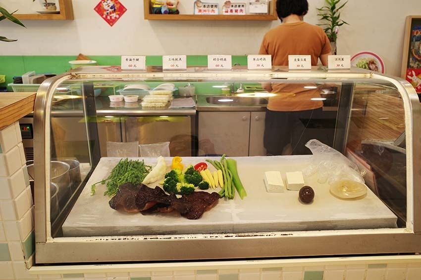 【嘉義美食】『諸羅山社涼麵店』嘉義的涼麵,就是要加美乃滋/嘉 【嘉義美食】『諸羅山社涼麵店』嘉義的涼麵,就是要加美乃滋/嘉