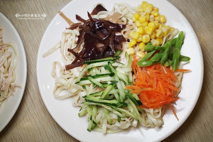 【嘉義美食】『諸羅山社涼麵店』嘉義的涼麵,就是要加美乃滋/嘉 【嘉義美食】『諸羅山社涼麵店』嘉義的涼麵,就是要加美乃滋/嘉